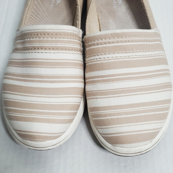 Clarks Cloudsteppers Slip On Shoes Size 7.5 M Taupe Canvas Striped Casual Comfy - Picture 3 of 10